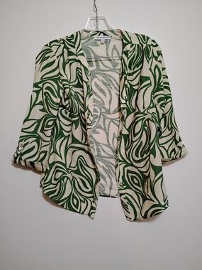 Sara Michelle Green &Cream Tropical Print Button Up V-Neck Blouse Rayon-Nylon PM
